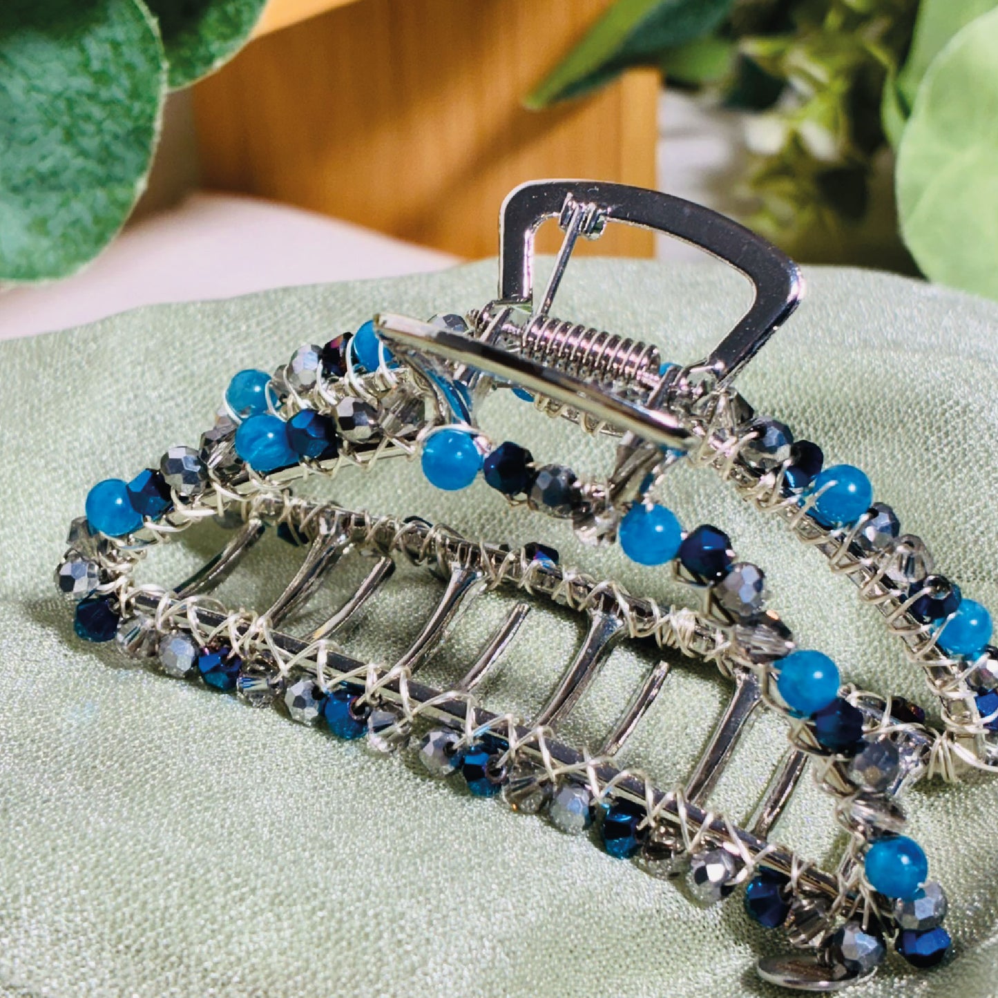 Pince croco grand modèle argentée.